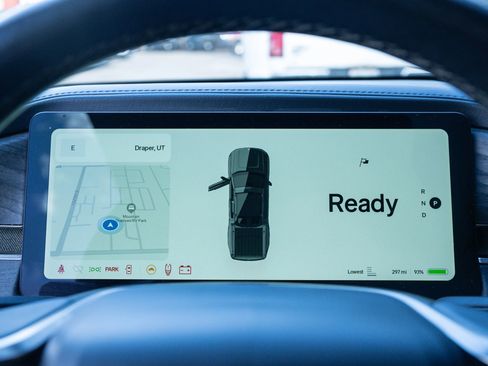 Used 2022 Rivian R1T Adventure image 21