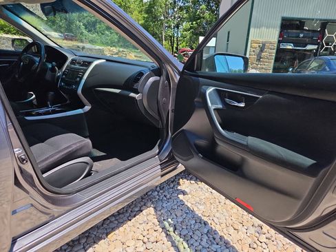 Used 2014 Nissan Altima 2.5 SV FWD image 19