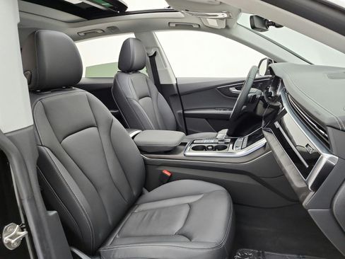 Used 2023 Audi Q8 Premium w/ Convenience Package AWD/4WD image 20