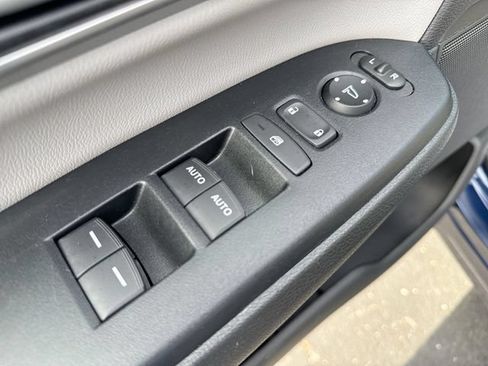 Used 2022 Honda CR-V EX-L image 13