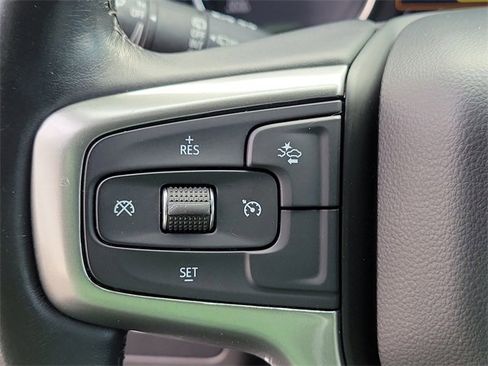 Used 2021 Chevrolet Suburban LT image 26