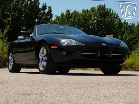 Used 1998 Jaguar XK8 image 36