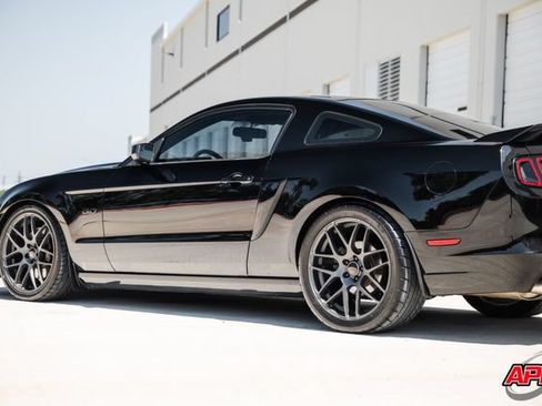 Used 2013 Ford Mustang GT Premium RWD image 48