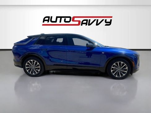 Used 2025 Cadillac Lyriq Sport AWD/4WD image 8