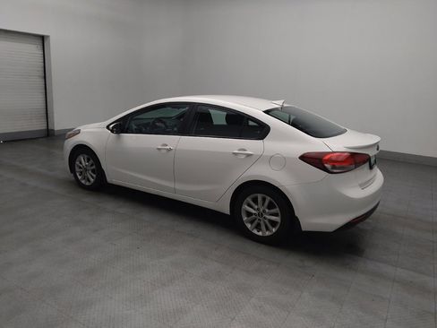 Used 2017 Kia Forte S image 3