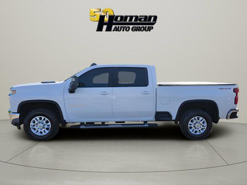 Used 2023 Chevrolet Silverado 3500 LT w/ All Star Edition AWD/4WD image 2