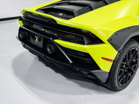 Used 2024 Lamborghini Huracan Sterrato AWD/4WD image 33