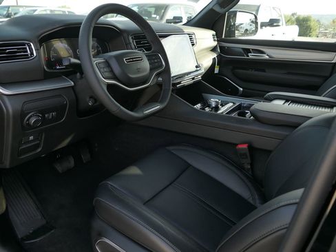 New 2026 Jeep Grand Wagoneer image 8