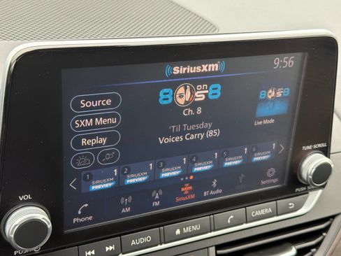 Used 2024 Nissan Altima 2.5 SV FWD image 19
