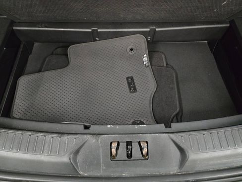 Used 2021 Ford Explorer XLT w/ Equipment Group 202A RWD image 40