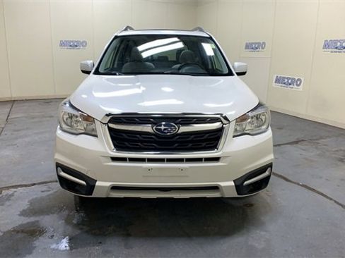 Used 2018 Subaru Forester 2.5i Premium w/ All-Weather Package image 8