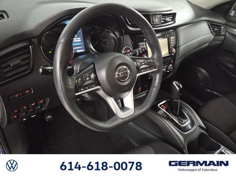 Used 2017 Nissan Rogue SV w/ SV Premium Package AWD/4WD image 22