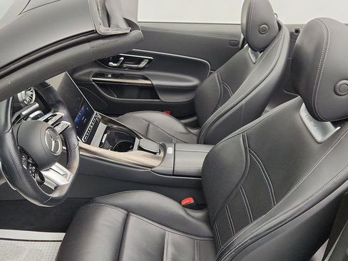 Used 2022 Mercedes-Benz SL 55 AMG 4MATIC image 18