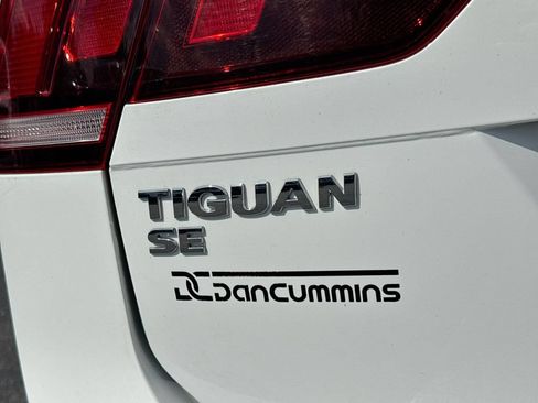 Used 2021 Volkswagen Tiguan SE AWD/4WD image 29
