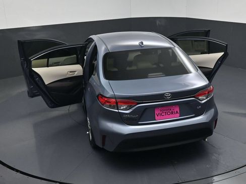 Used 2025 Toyota Corolla LE FWD image 21