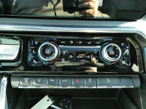 Certified 2024 GMC Sierra 2500 Denali w/ Technology Package image 28