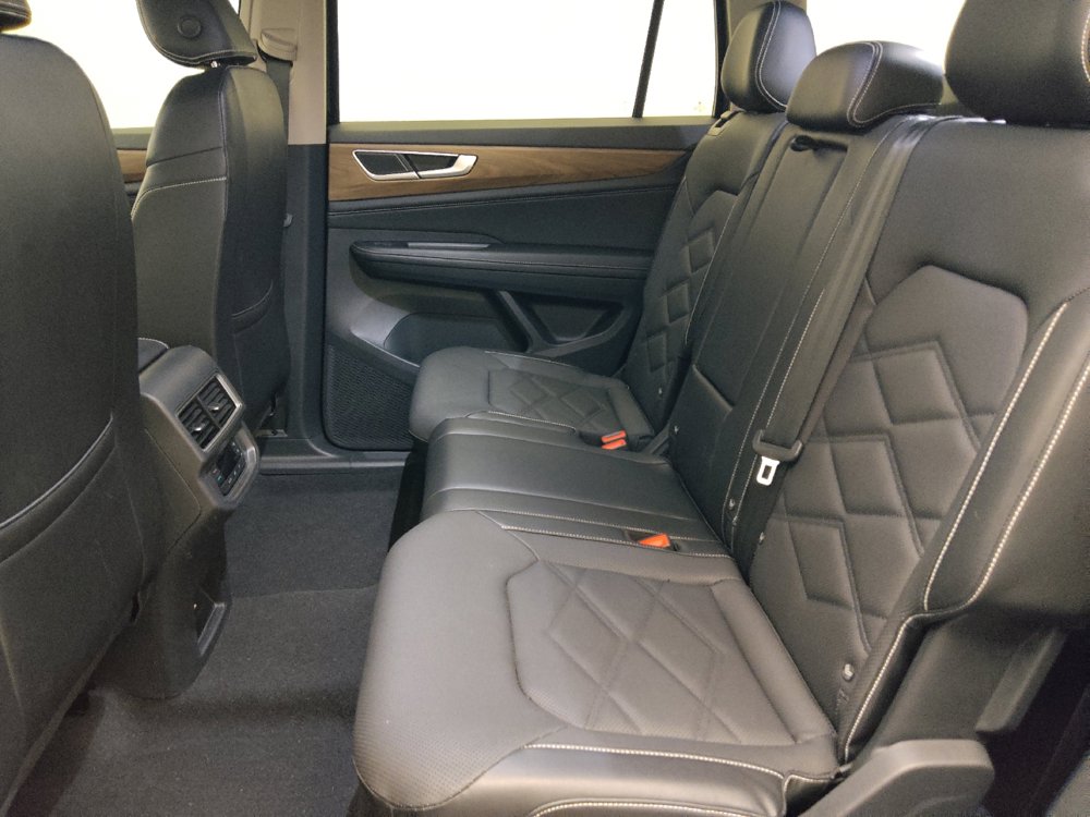 Used 2024 Volkswagen Atlas SE FWD image 18
