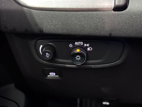 Certified 2022 GMC Terrain SLE w/ Driver Convenience Package AWD/4WD image 24