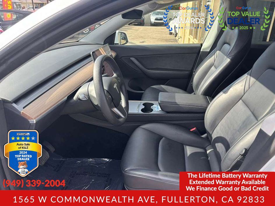 Used 2022 Tesla Model Y Long Range AWD/4WD image 26