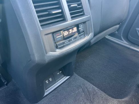 Certified 2023 Volkswagen Atlas SE w/ Black Wheel Package FWD image 34