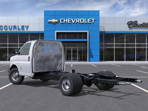 New 2026 Chevrolet Express 3500 w/ Power Convenience Package RWD image 3