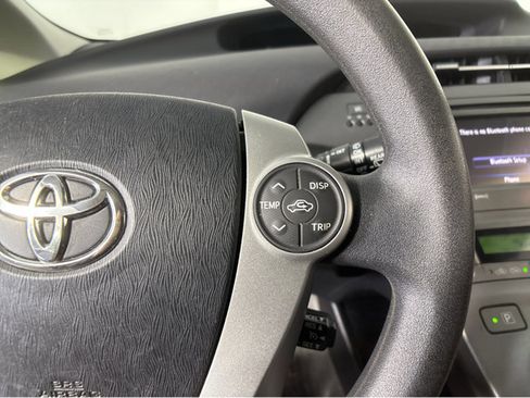 Used 2014 Toyota Prius Three image 23