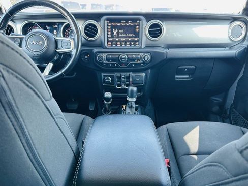 Used 2020 Jeep Wrangler Unlimited Sahara w/ Uconnect 4C Nav & Sound Group image 19