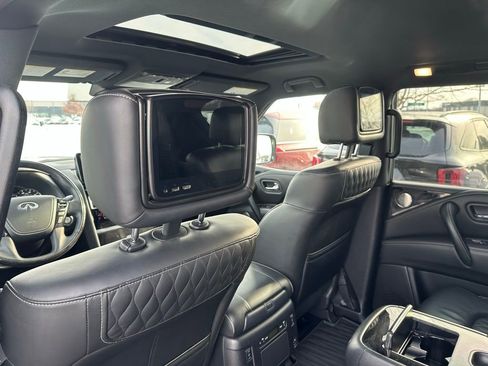 Used 2023 INFINITI QX80 Sensory w/ All-Season Package image 27