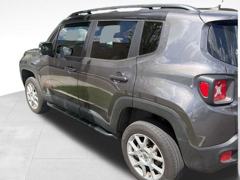 Used 2016 Jeep Renegade Trailhawk w/ Premium Trailhawk Package AWD/4WD image 6