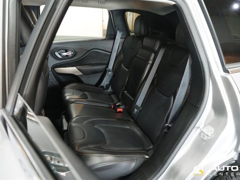Used 2017 Jeep Cherokee Limited AWD/4WD image 25