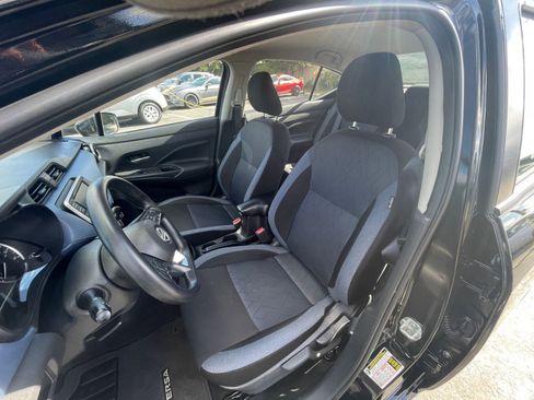 Used 2025 Nissan Versa SV FWD image 34