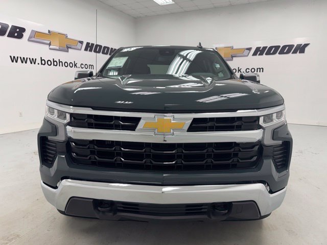 Used 2025 Chevrolet Silverado 1500 LT AWD/4WD image 2