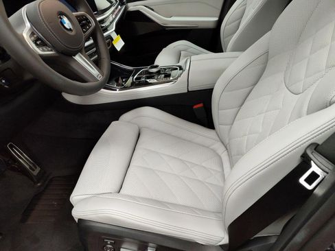 Used 2026 BMW X5 xDrive40i w/ Executive Package image 19