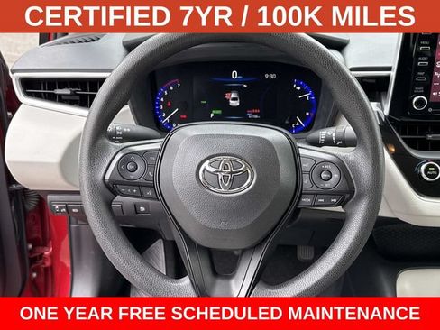Used 2021 Toyota Corolla LE FWD image 18