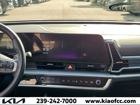 Certified 2024 Kia Sportage EX FWD image 17