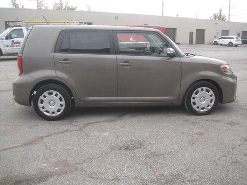 Used 2012 Scion xB image 4