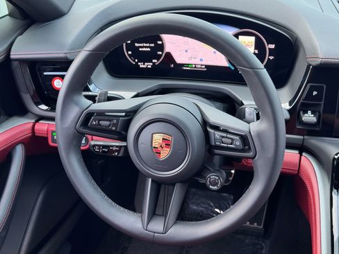 Used 2025 Porsche Panamera 4 w/ Premium Package image 22