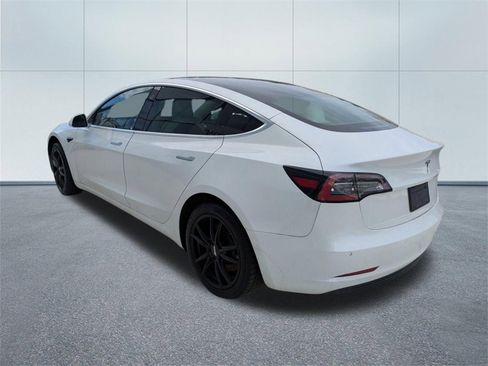 Used 2020 Tesla Model 3 Standard Range Plus image 5