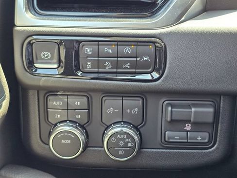 New 2026 GMC Yukon XL Denali w/ Denali Reserve Package AWD/4WD image 37
