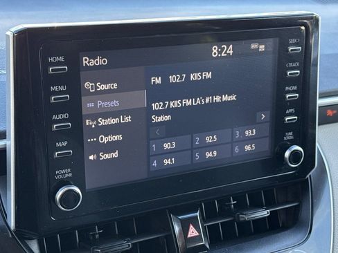 Used 2020 Toyota Corolla LE FWD image 17