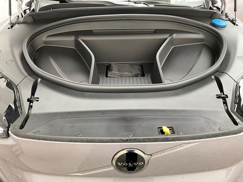 New 2026 Volvo EX90 Ultra image 21