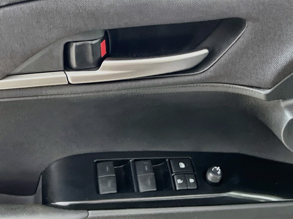 Used 2025 Toyota Camry LE w/ Convenience Package FWD image 14