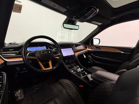 Used 2022 Jeep Grand Cherokee L Summit image 28