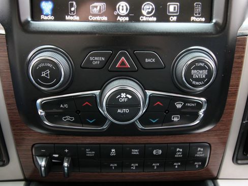 Used 2016 RAM 2500 Laramie image 32