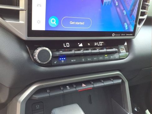 Used 2023 Toyota Tundra Limited AWD/4WD image 6