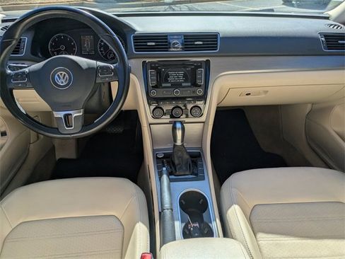 Used 2015 Volkswagen Passat 1.8T SE image 15