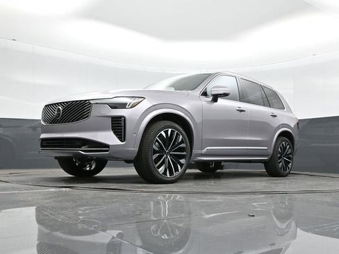 New 2026 Volvo XC90 B6 Plus w/ Protection Package Premier AWD/4WD image 25