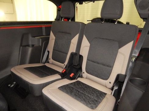 Used 2023 Ford Bronco Wildtrak image 12