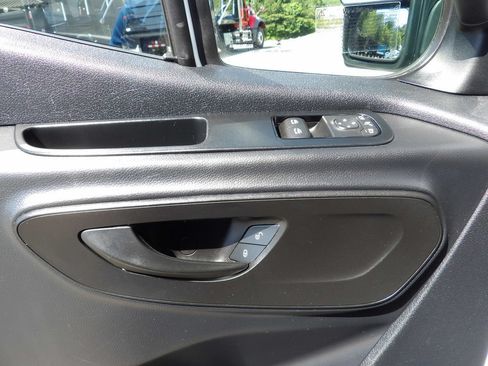Used 2023 Mercedes-Benz Sprinter 2500 image 15
