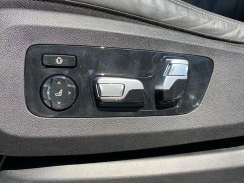 Used 2020 BMW X7 M50i image 15